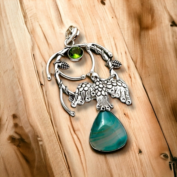 Game of stones Jewelry - New Botswana Agate Peridot Bird Pendant 2.64" stamped 925 Bird swings